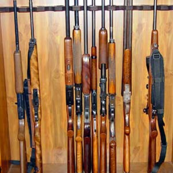 #840 Solid Oak Fully Assembled 4-Gun Rack